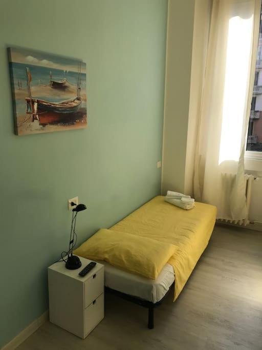 Appartamento In Zona Bocconi Милан Экстерьер фото